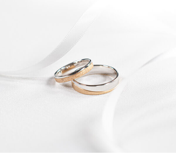 White gold rings